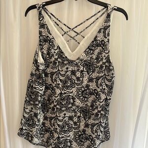 Elegant Black and White Express top